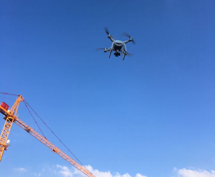 002首次无人机模拟安全检查塔吊.jpg