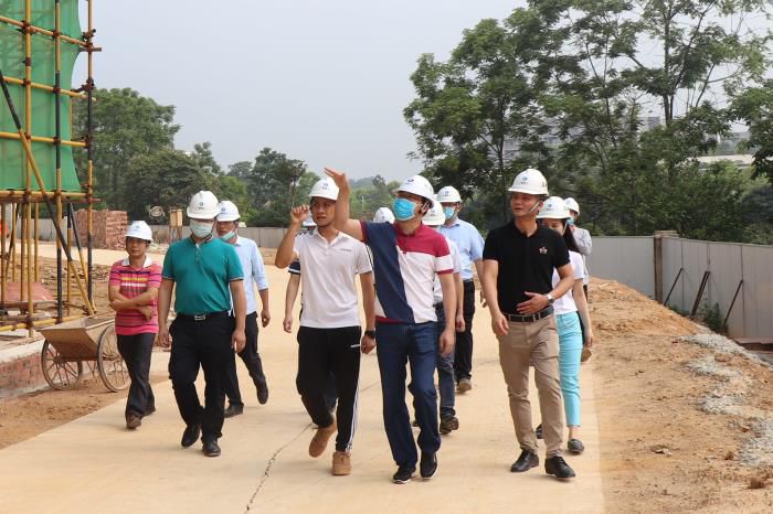 1589961642131810.jpg 4.2检查指导现场。 杨俊峰 摄700.jpg