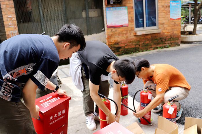 4.0 安装灭火器.JPG