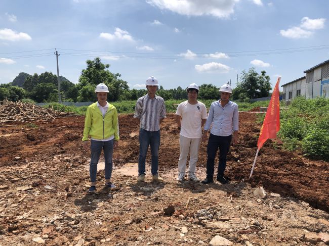 1607590442128256.jpg 3 创优夺杯先锋队在项目现场。卢美宇 摄.jpg