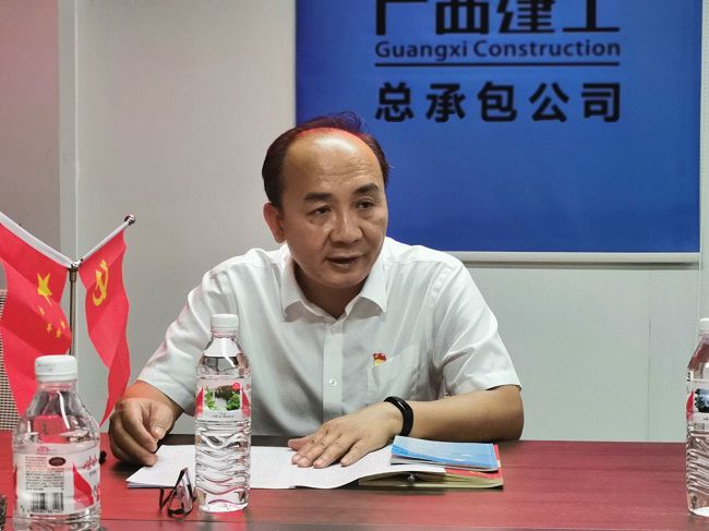 1626419419435782.jpg 陆烜上党课。王瑾贞 摄(修图).jpg