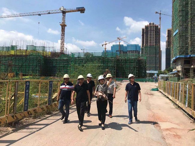 检查现场。黄文胜 摄（修图）.jpg