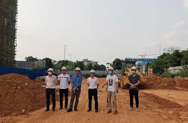 检查现场。陈柳林 摄（修图）.jpg