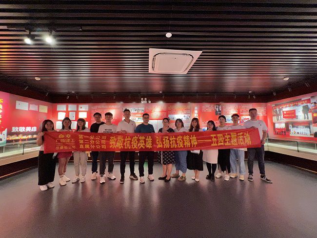 1652059099962405.jpg 合影留念。黄琛晗 摄(修图).jpg