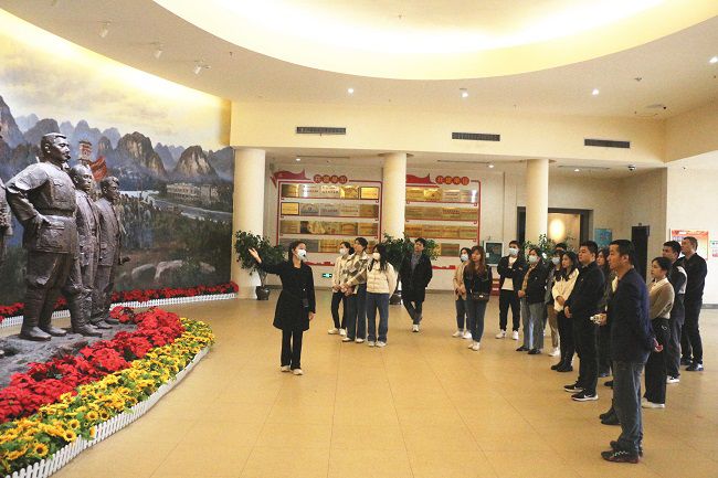 1680482912962018.jpg 参观现场。张钊林 摄(修图).jpg