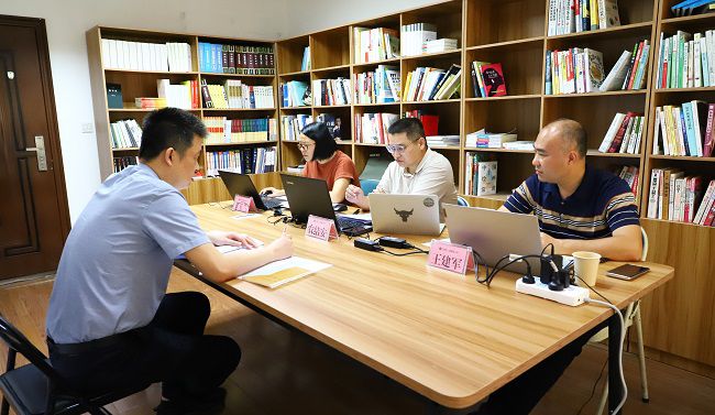 1695005346932670.jpg 第二小组答辩现场(修图).jpg