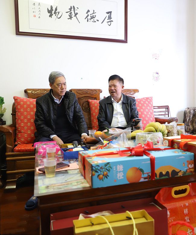 1737010595913091.jpg 慰问现场(修图)11.jpg